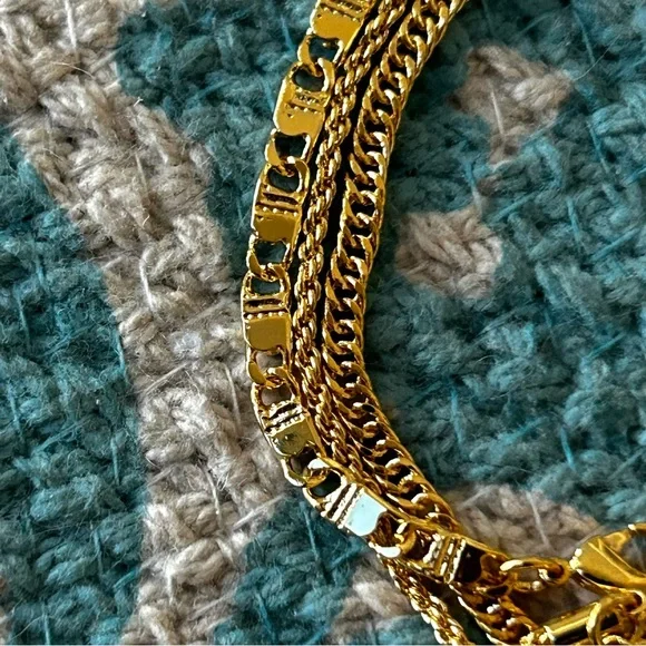 🏖️NWT 3-Piece Bracelet Set. Dainty Chain Link. 14k Gold Plated - Picture 5 of 10